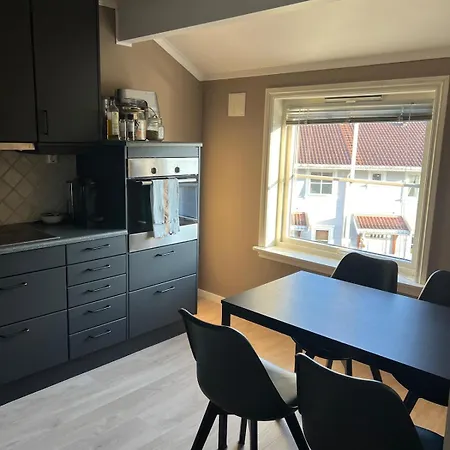 Sentrumsnaer Med Gratis Parkering *