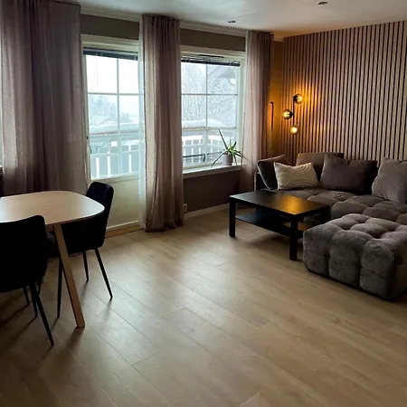 Sentrumsnaer Med Gratis Parkering Lillehammer