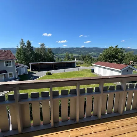 Sentrumsnaer Med Gratis Parkering Appartamento *